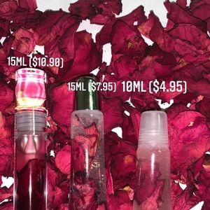 Clear Rose petal gloss, raspberry flavored